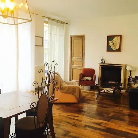 Superbe 2 Pièces Au Centre De Appartamento *